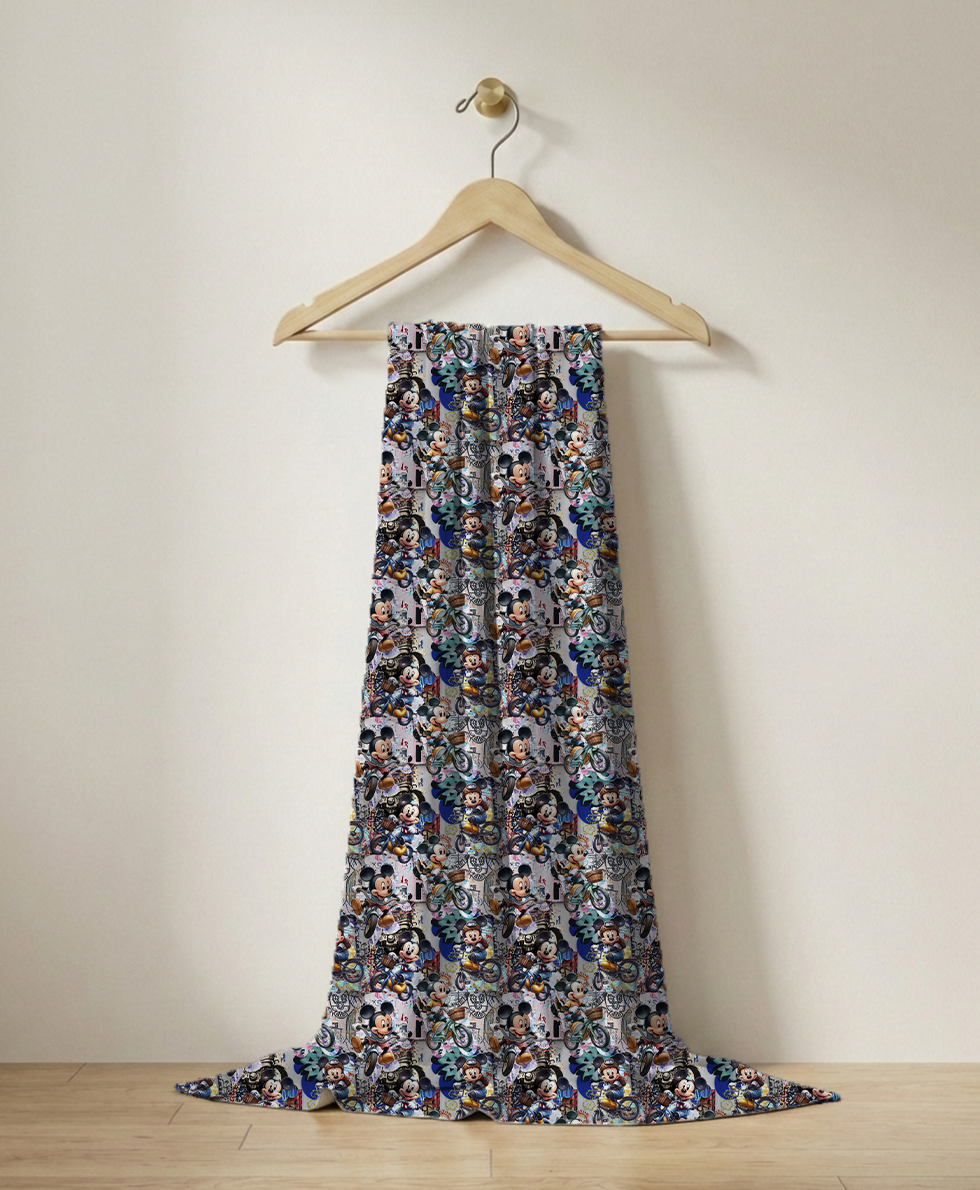 bisikletli-mickey-mouse-karakterli-suprem-kumas Bisikletli Mickey Mouse Karakterli Dijital Baskılı Süprem Kumaş